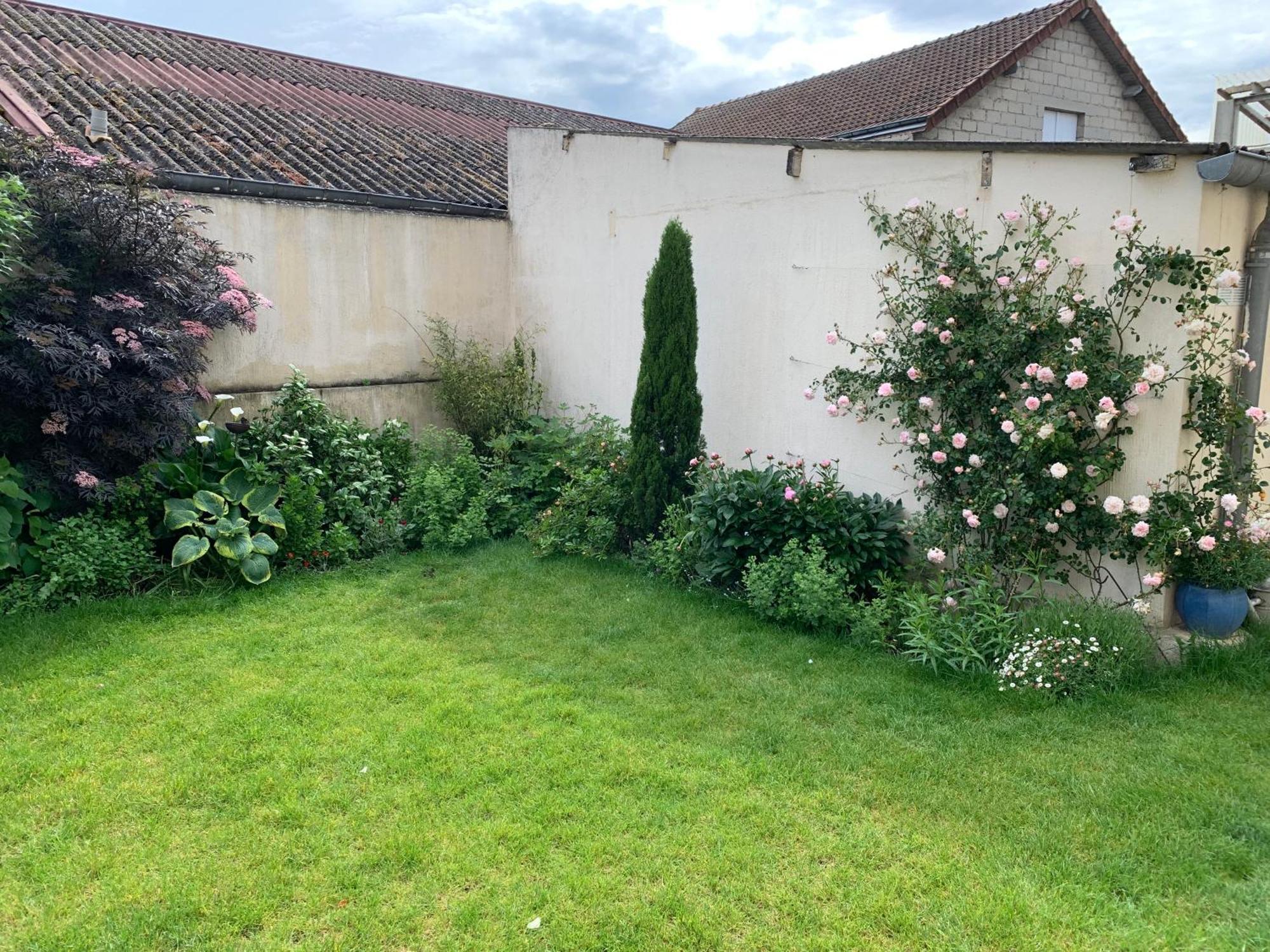 Villa Le Claugi à Damery  Extérieur photo